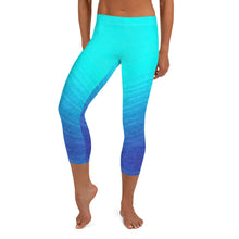 Load image into Gallery viewer, Ombre Seafoam to Blue Capri Leggings