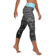 Load image into Gallery viewer, Grey Mermaflage Capri Leggings - Island Mermaid Tribe