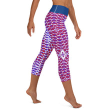 Load image into Gallery viewer, Patriotic Fish Scale Capri Leggings