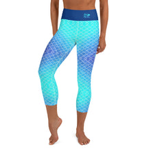 Load image into Gallery viewer, Ombre Blues Reel Mermaid Capri Leggings